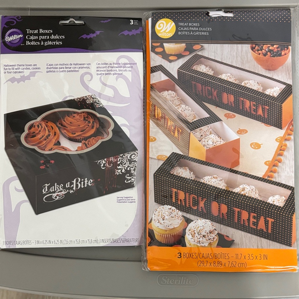 Wilton Halloween Cupcake/Treat Boxes